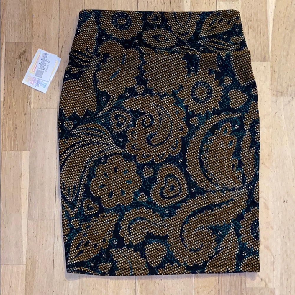 New with tags! Lularoe Cassie Pencil Skirt